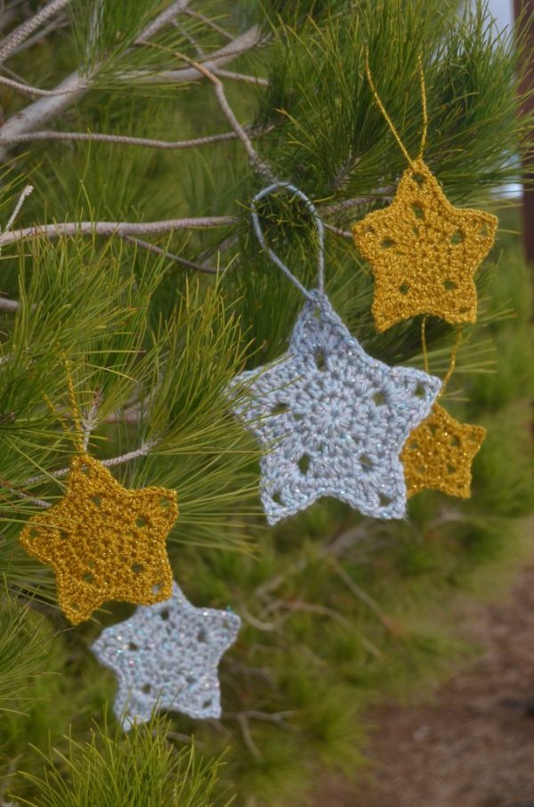 Christmas Star Ornaments from Desert Blossom Crafts
