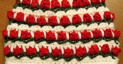 Rose Bud Tea Cozy in progress