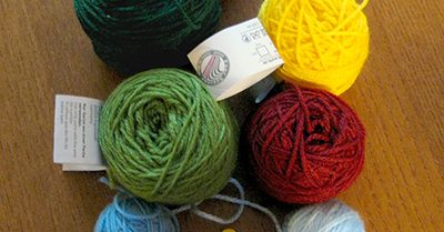 The Tea Cozy Tuesday Make Along pattern for this month uses lots of different colors! See which ones I chose, plus some May pattern tips.