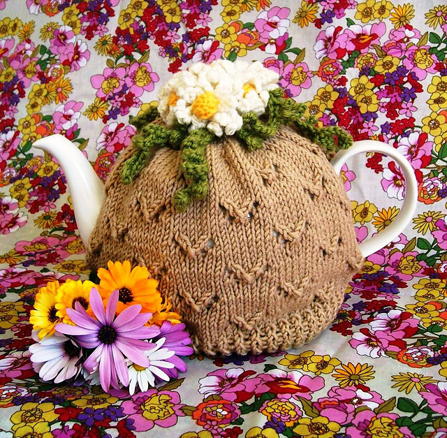 Chamomile Lawn Tea Cosy by Jen Adams