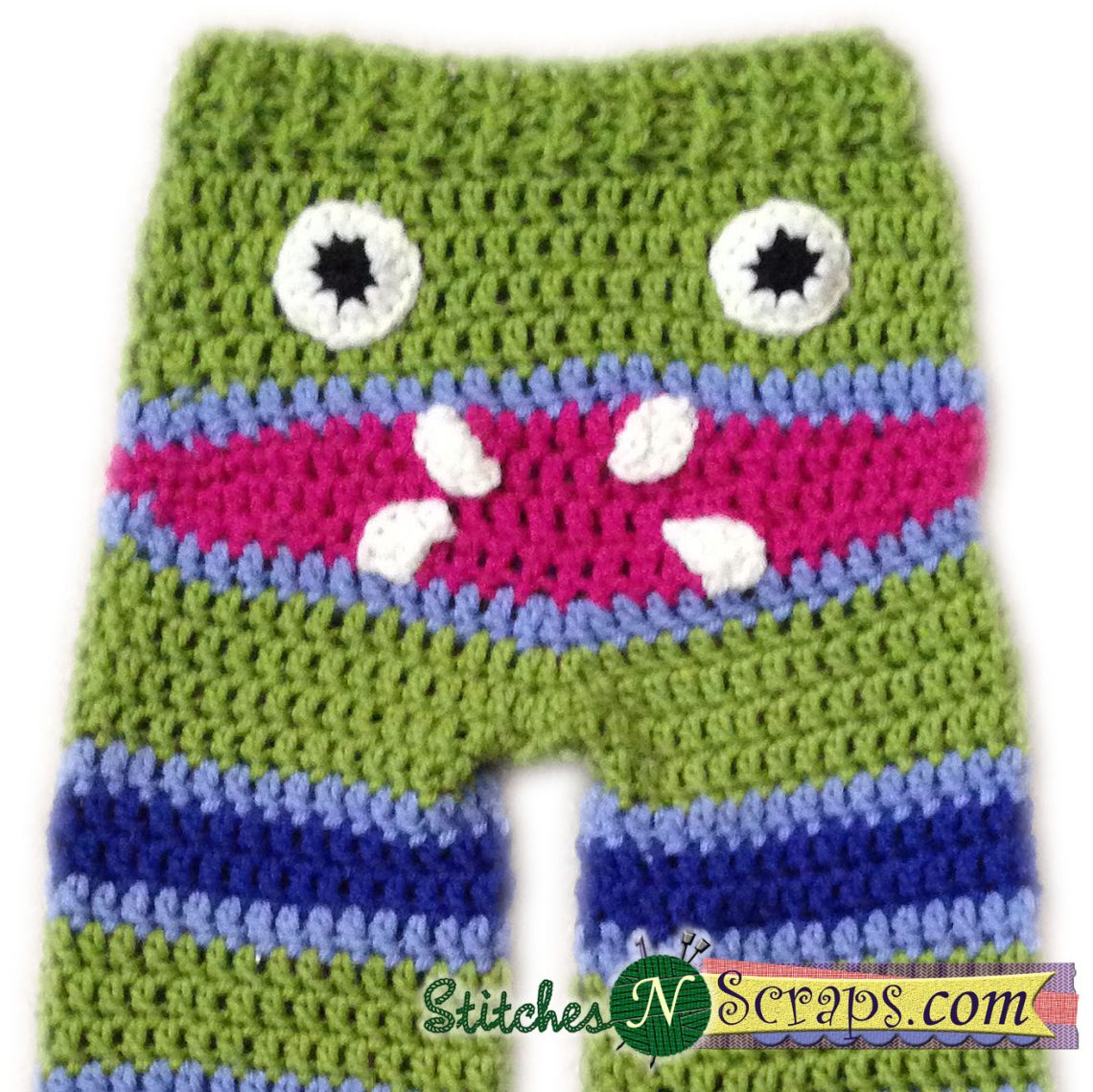 Monster Butt Pants pattern review on StitchesNScraps.com