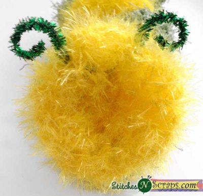 Antennae - Caterpillar Scrubby Set - A free crochet pattern on StitchesNScraps.com