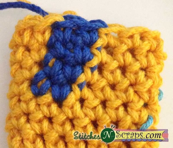 Tutorial - Why Continuous Rounds Shift - Stitches n Scraps
