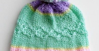 Slouchy Diamond Hat - Pattern Review on StitchesNScraps.com