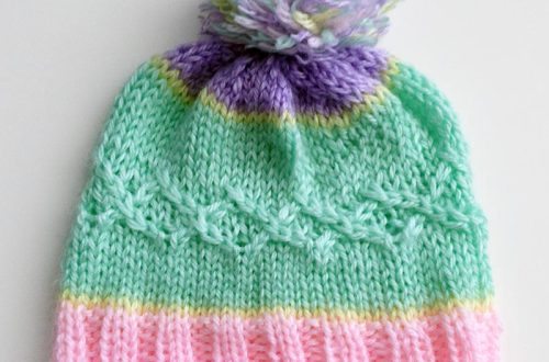 Slouchy Diamond Hat - Pattern Review on StitchesNScraps.com