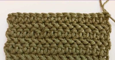 Herringbone Half Double Crochet (hhdc) tutorial on StitchesNScraps.com