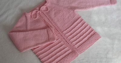 Chaqueta rosa by Con hilos, lanas, y botones - most clicked link in Scrappy Stitchers #2