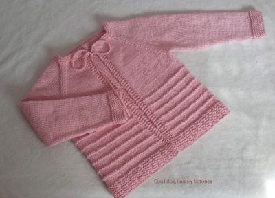 Chaqueta rosa by Con hilos, lanas, y botones - most clicked link in Scrappy Stitchers #2