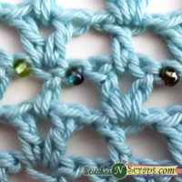 Beads in chain spaces - Crocheting with Beads tutorial - StitchesNScraps.com