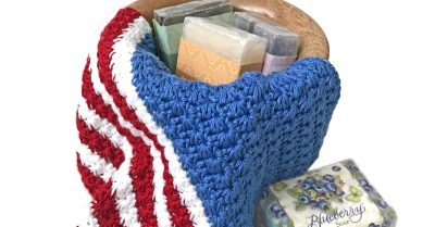 Stars & Stripes washcloth - a free crochet pattern on Stitches n Scraps