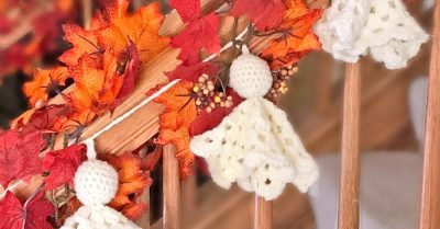 Ghostly Garland - a free crochet pattern on Stitches n Scraps.com