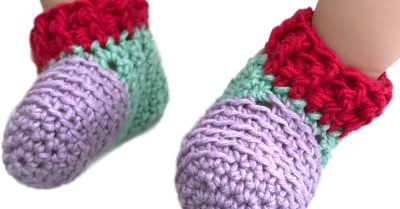 Little Cutie Booties - a free pattern on Stitches n Scraps