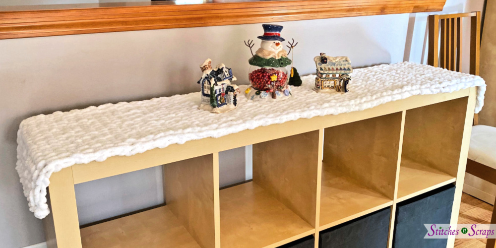 Finger Knit Snow Blanket with Loop Yarn Stitches n Scraps