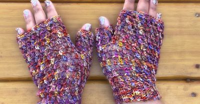 Mesh Mitts - a free crochet pattern on Stitches n Scraps