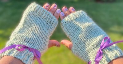 Flying Fingers knit flat fingerless mitts