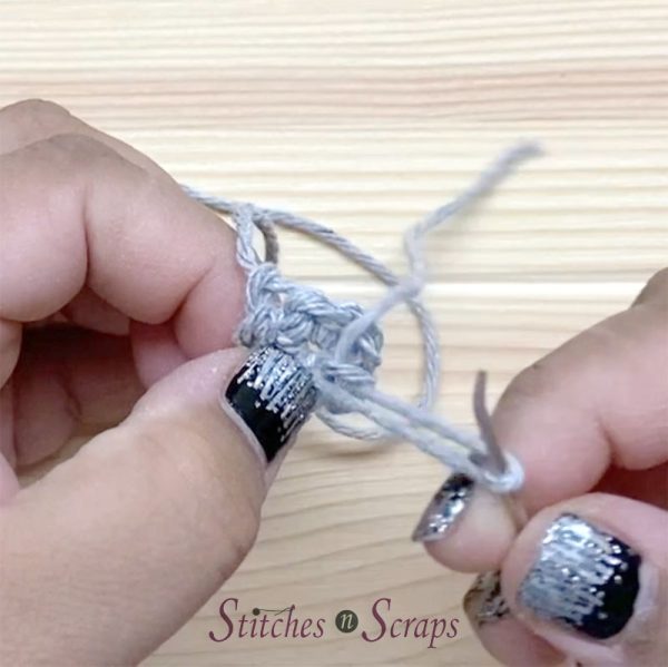 Undoing the slip knot from a crocheted circle