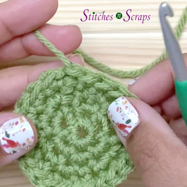 Crochet circle finished in the traditional way, with a slip stitch. 