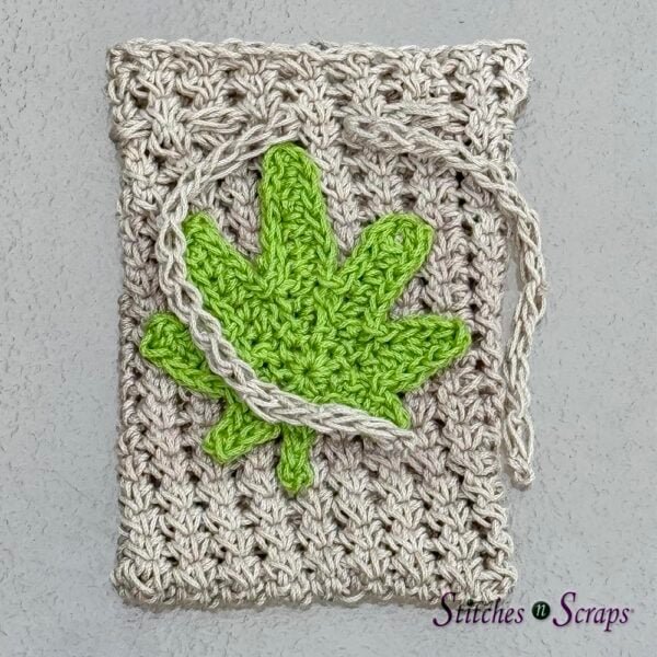 Placement of drawstring on crochet pouch